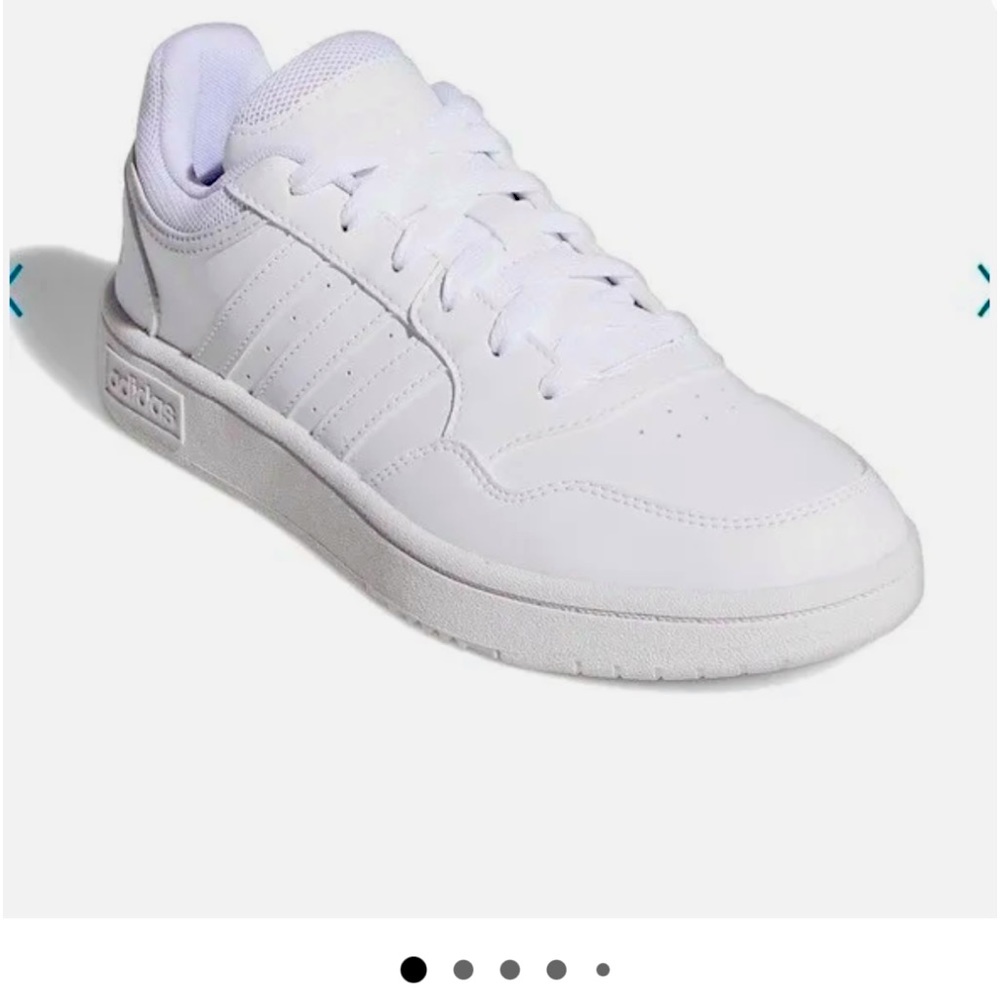 Brand new white addidas   sneakers! Never worn ! Basketball sneakers addidas